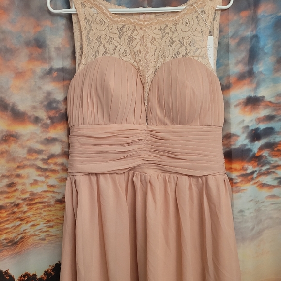 Elegant lace dress | size 10 - Picture 1 of 5